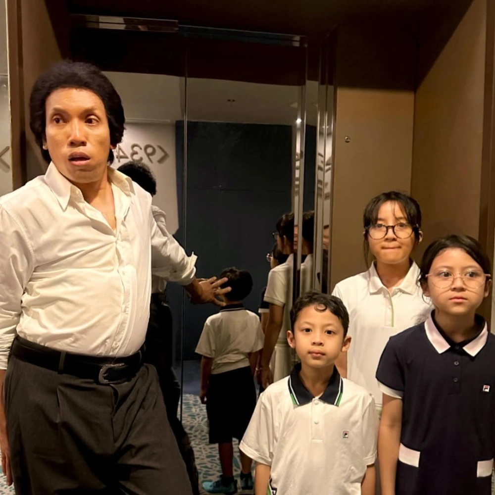 Desta Unggah Foto Perbandingan 40 Silam Saat Ia Berfoto Dengan Dono Ig Desta80s