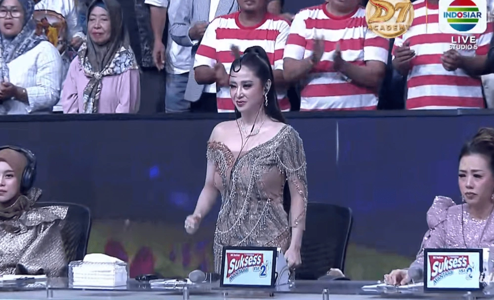 Dewan Juri Saat Syaqirah Tampil. [Indosiar]