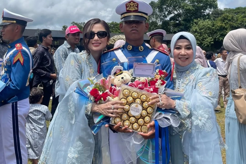 Dewi Perssik [Instagram]