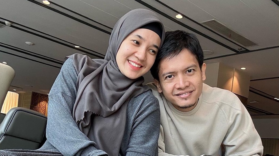 Dimas Seto Tak Malu Pijit Kaki Dhini Aminarti, Netizen Soroti Hal Ini