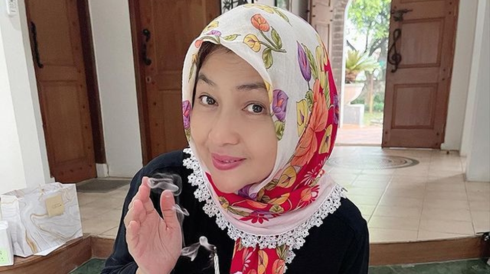 Profil Dina Mariana, Penyanyi Era 70-an sekaligus Ibu Ezra eks Hivi! yang Meninggal Hari ini