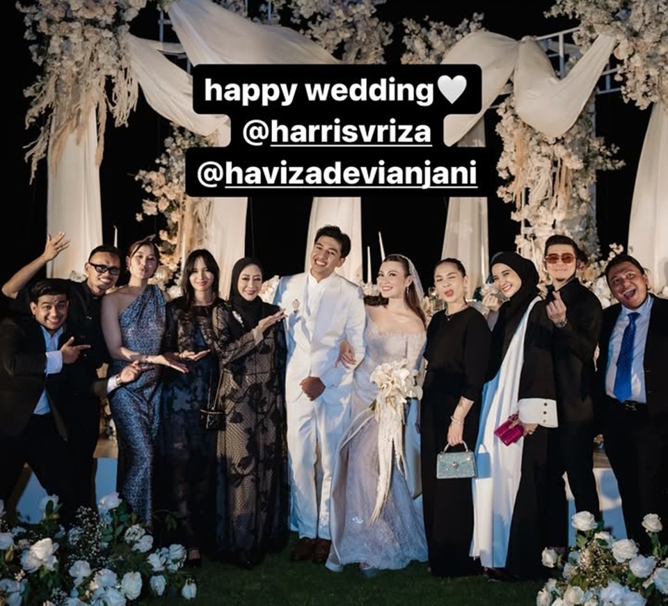 Dinda Ghania di Pernikahan Harris Vriza dan Haviza Devi Anjani [Instagram]