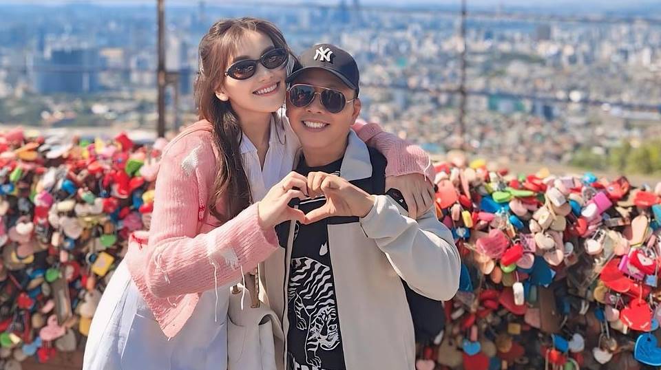 Gerak-Gerik Ayah Ojak Ditanya Isu Putus Ayu Ting Ting & Fardana, Kok Menghindar?