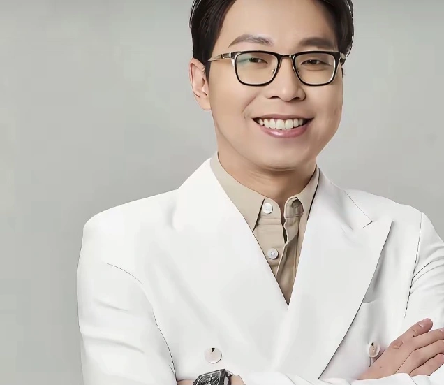 Dr Richard Lee [Tiktok]