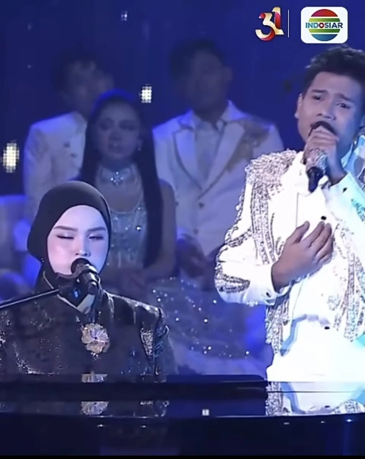 Duet Valen Dengan Putri Ariani Di Grand Final I Da7 Indosiar [Sumber: Instagram]
