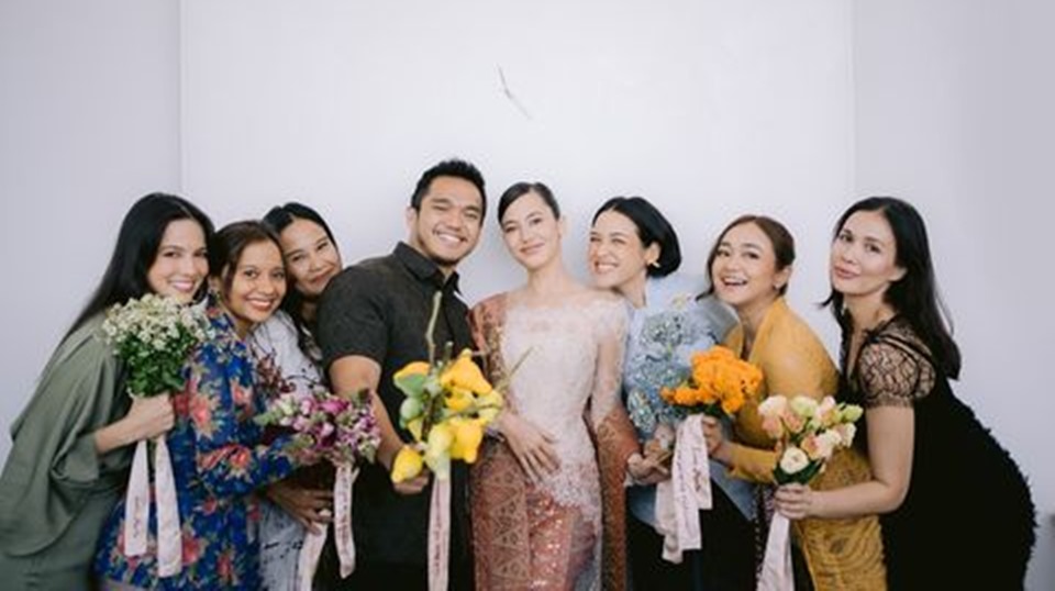 6 Potret Pevita Pearce Prank Sahabat Buat Launching Project, Eh Ternyata Acara Tunangan