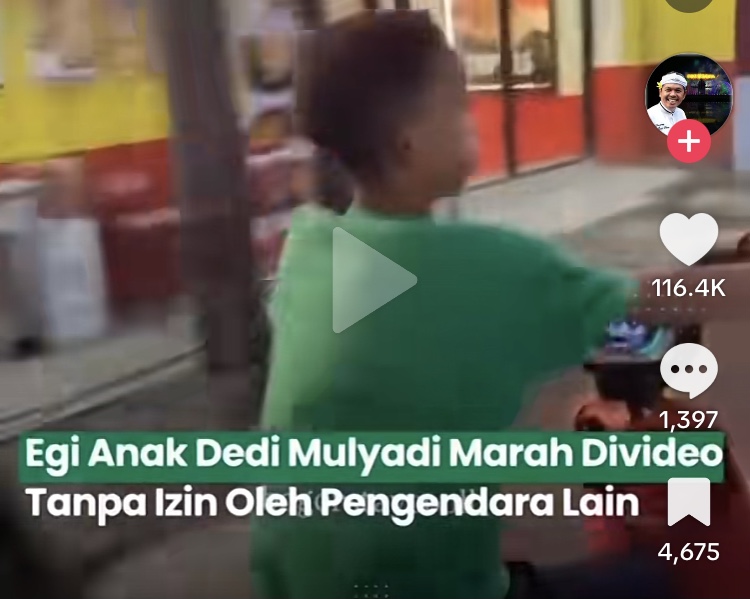 Egi Terlihat Sedang Berkendara Di Jalanan Dan Dibuntuti Oleh Fans Kdm (Tikto)