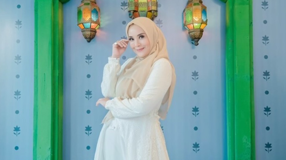 Elma Theana Nikahkan Anak di Tengah Duka Ditinggal Ibunda