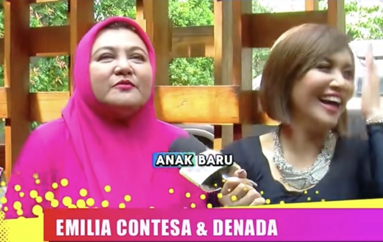 Denada bersama ibunya, Emilia Contessa. [YouTube]