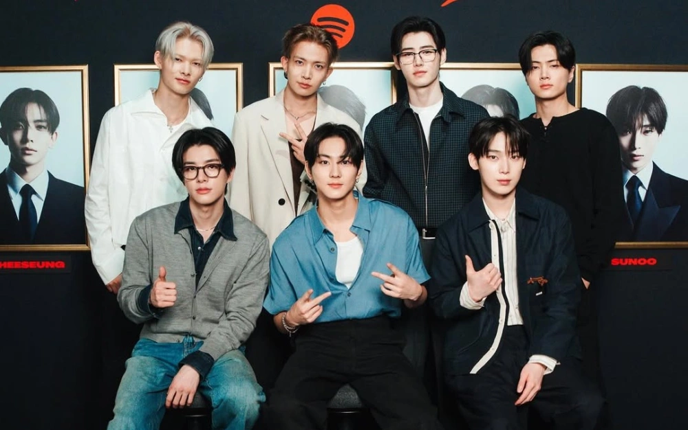 ENHYPEN akan lanjut dengan 6 member tanpa Heeseung. (Instagram)