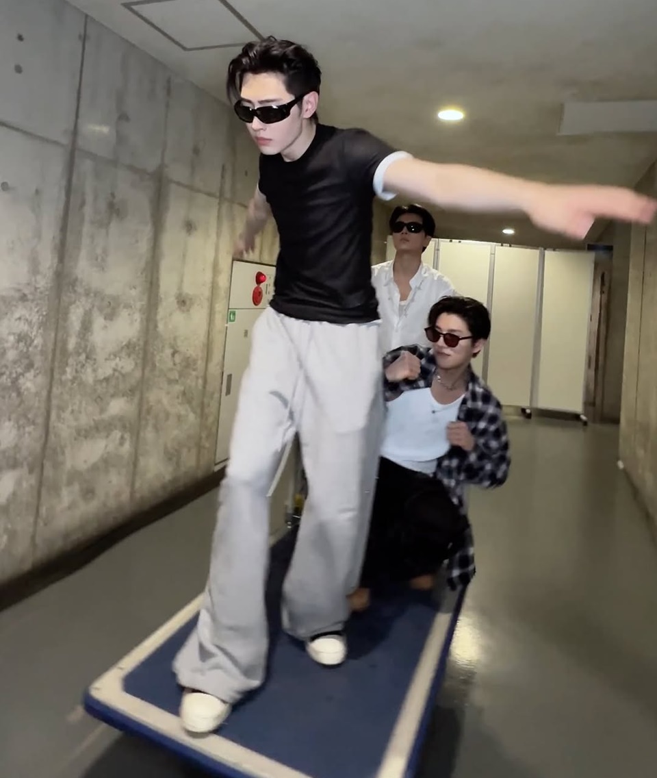 Jay, Sunghoon dan Jake ENHYPEN Ikut Tren Aura Farming Pacu Jalur [Instagram]