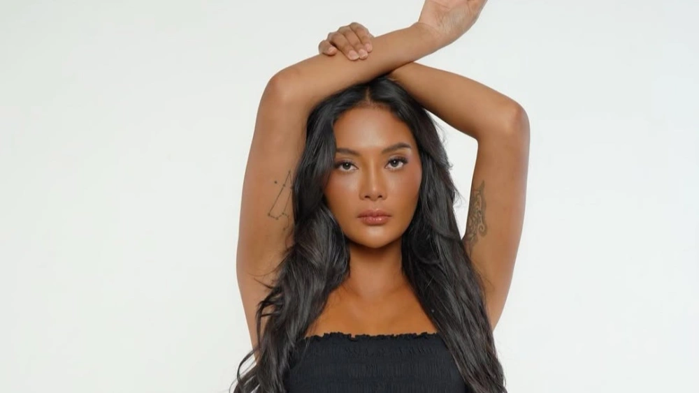 Erika Carlina [Instagram]