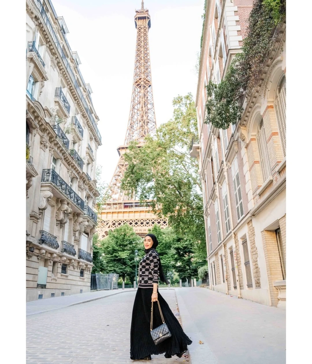 Erin Taulany Paris, Prancis [Instagram]