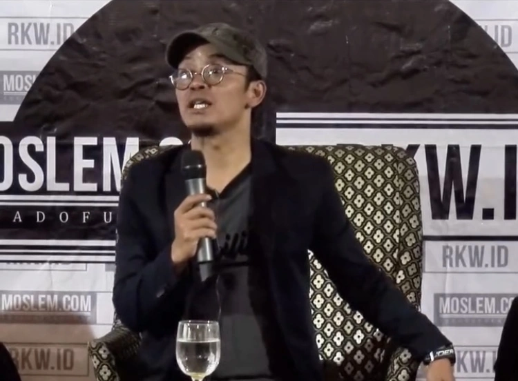 Evie Effendi Saat Ceramah 2