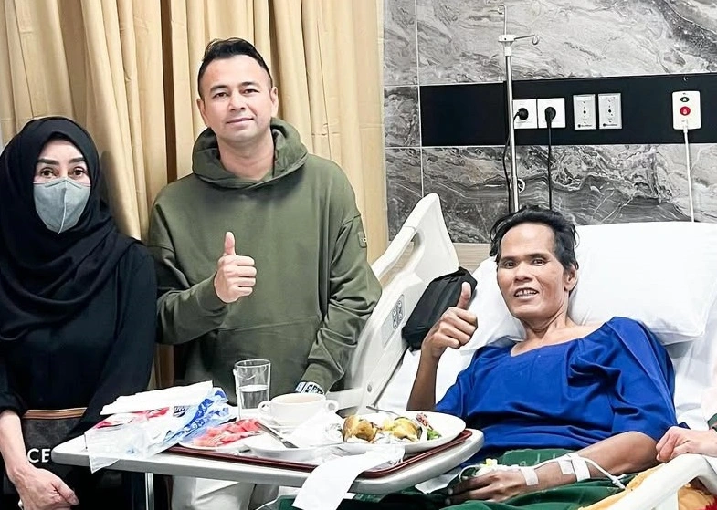 Raffi Ahmad tanggung semua biaya pengobatan Fahmi Bo. [Instagram]