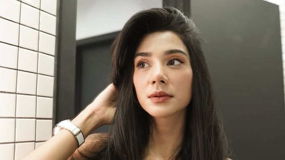 Keturunan Arab, Fanny Ghassani Dikritik Keluarga Karena Penampilan Seksi