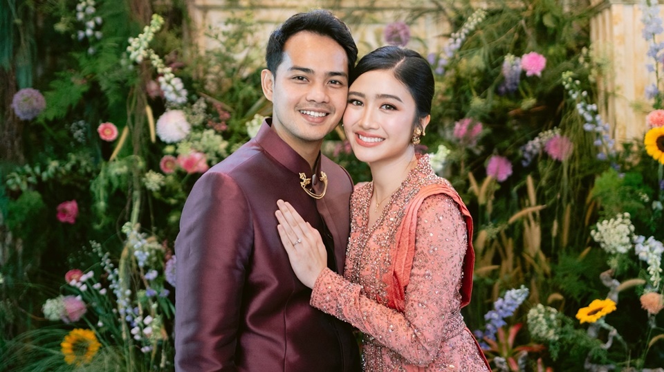 Febby Rastanty OTW Nikah, Intip 5 Potret Manis Bareng Pasangan Saat Lamaran