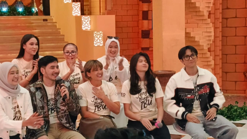 Nirina Zubir saat konferensi pers film Jangan Buang Ibu. [Indopop/Raka]