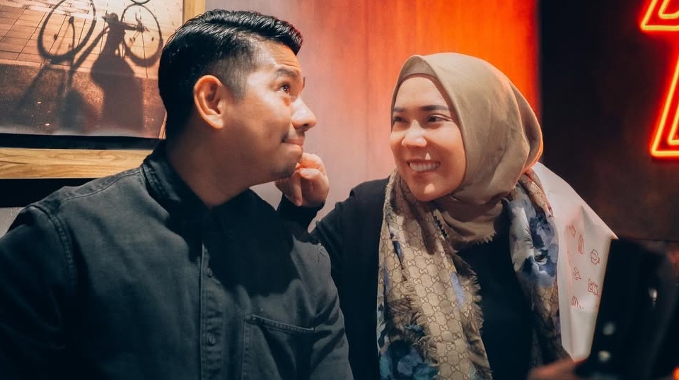 Kunci Keharmonisan Fitri Tropica dan Irvan Toge: Rezeki Mengalir Lewat Kebahagiaan Istri