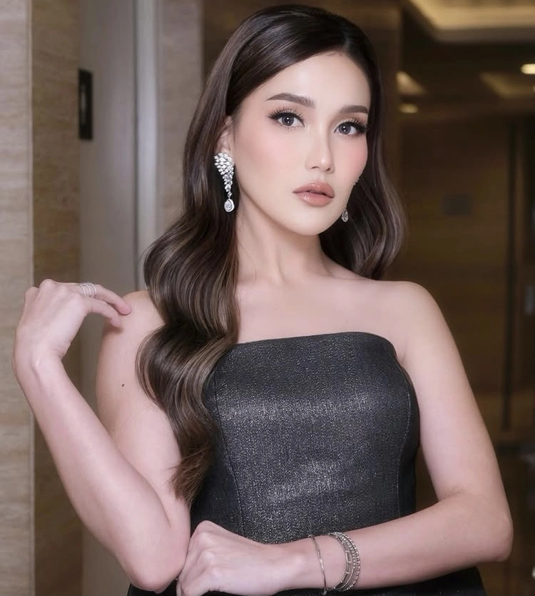 Foto Ayu Ting Ting 2 (Instagram)