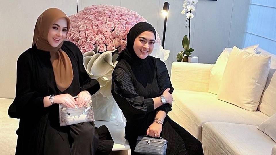 Aisyahrani Tenteng Tas Hermes Rp 1,17 Miliar Serupa Milik Syahrini, Harganya Cuma Beda Tipis!
