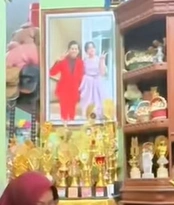 Foto Fuji Dipajang Di Rumah Valen Da7 [Tiktok]