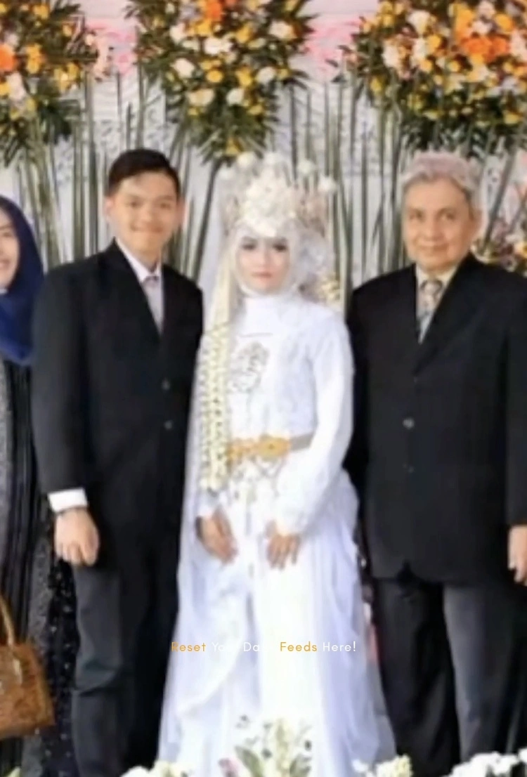 Foto Pernikahan Ibu Muda & Suaminya [Instagram]