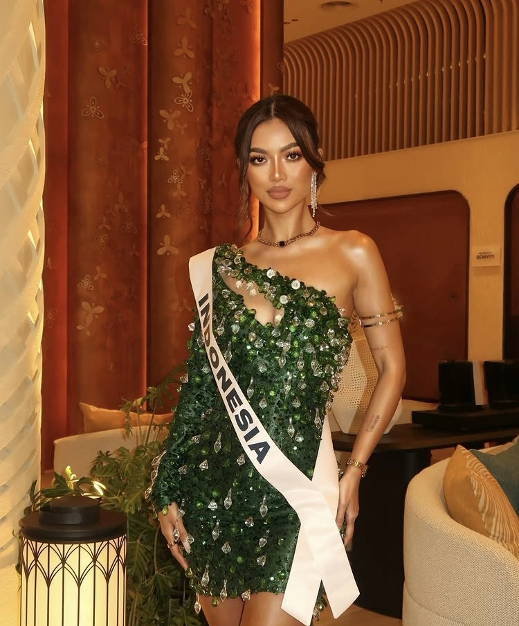 Foto Sanly Liu 3 (Instagram)