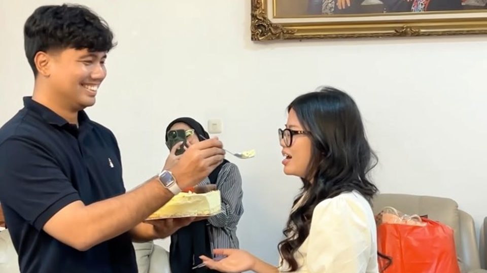 Frans Faisal Segera Nikah, Ternyata Cinlok dengan Manajernya Sendiri