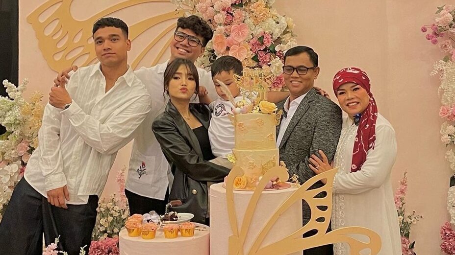 Fuji Selalu Ceria Hadapi Kritikan, Ayah Ungkap Apa yang Sebenarnya Terjadi