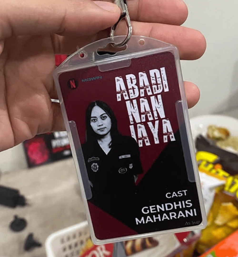 Gendhis Maharany Pemeran Zombie Crop Top Di Abadi Nan Jaya. [Instagram]