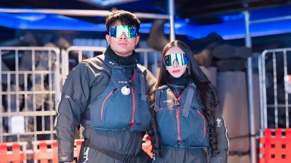 Potret Liburan Guntur Triyoga dan Istri di Antartika, Ditaksir Habiskan Miliaran Rupiah