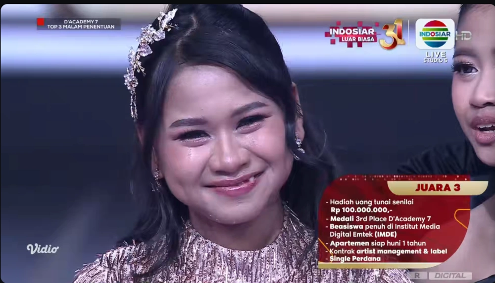 Hadiah April [Sumber: Video]