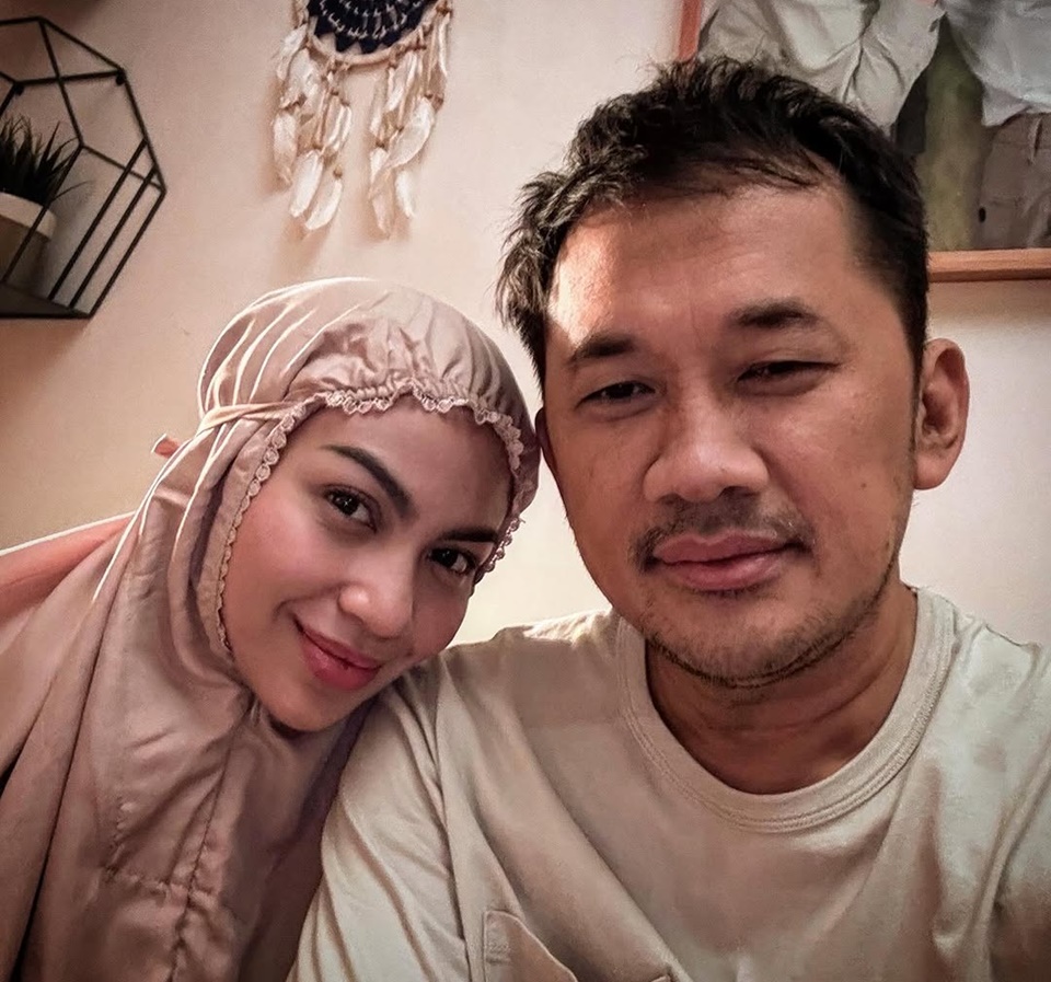 Hanung Bramantyo Pamer Foto Selfie Bareng Ariel Tatum [Instagram]
