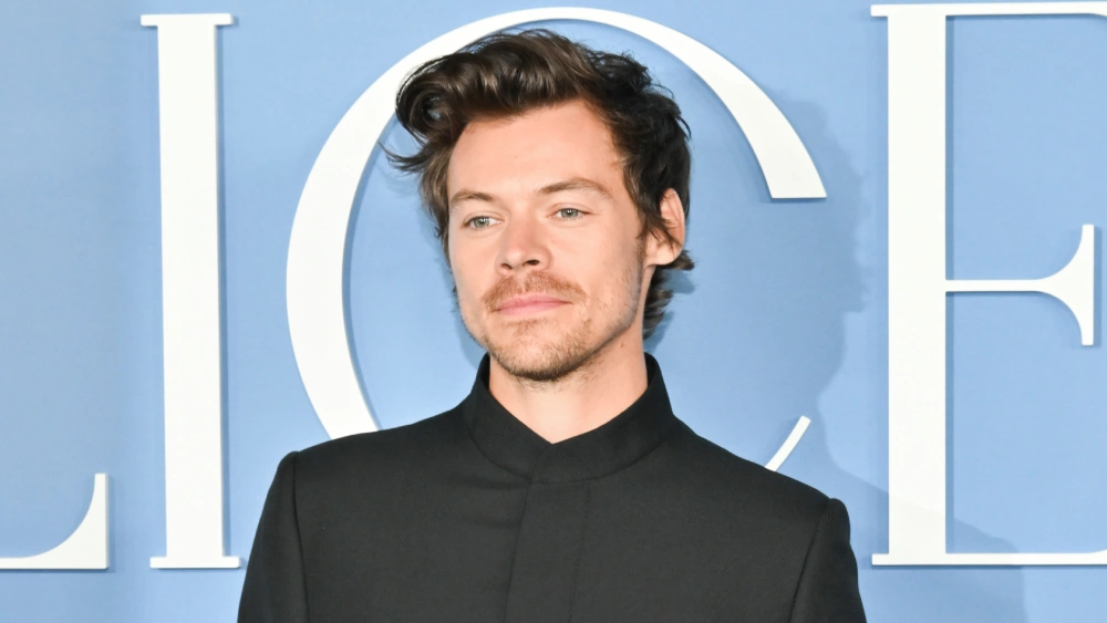 Harry Styles Akui Kesepian Usai One Direction Bubar Variety