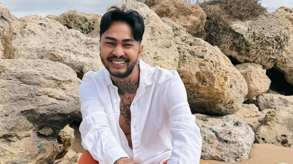 Rumah Mewah Onad Bergaya Gothic Didominasi Warna Hitam