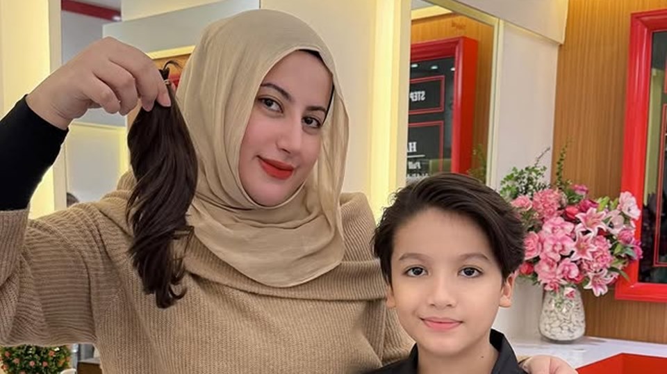 Tasyi Athasyia Pamer Penampilan Baru Putranya yang Potong Rambut Setelah 8 Tahun