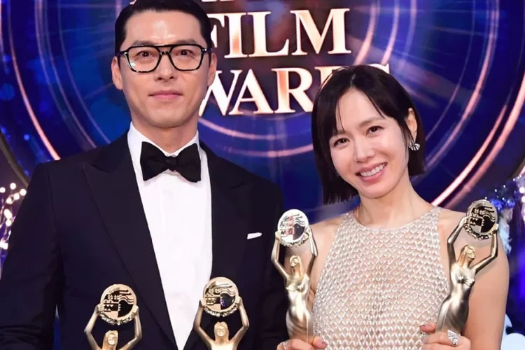 Hyun Bin Dan Son Ye Jin Sportschosun