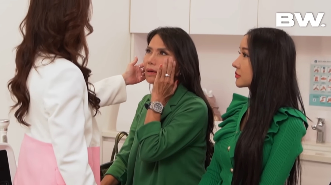 Ibu Boy William Konsultasi dengan VIP Skin Center sebelum Oplas di Korea