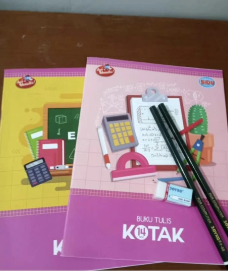 Ilustrasi Buku dan Pena. [Instagram]