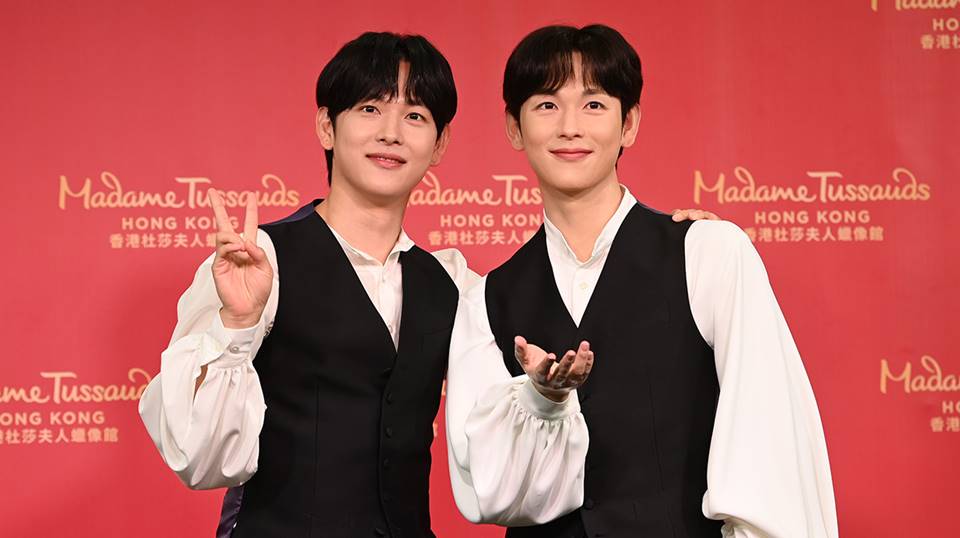 Plek-Ketiplek! Im Siwan Pose Bareng Patung Lilinnya yang Udah Jadi di Madame Tussauds