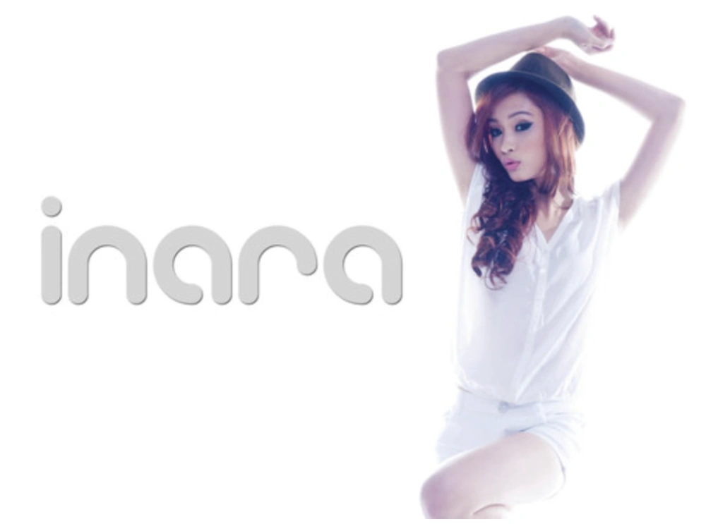 Inara Rusli Saat Menjadi Personel Bexxa. [byfloratristi.blogspot.com]