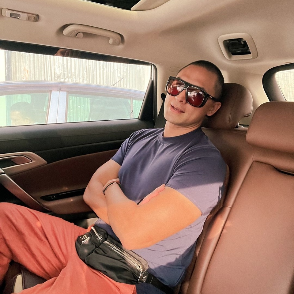 Indra L Bruggman Operasi Area Mata di Korea Selatan Karena Hipertiroid