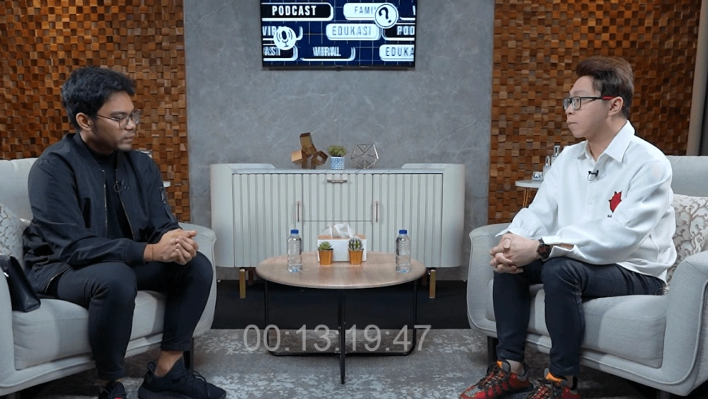 Insanul Fahmi Dan Dr Richard Lee. [YouTube]