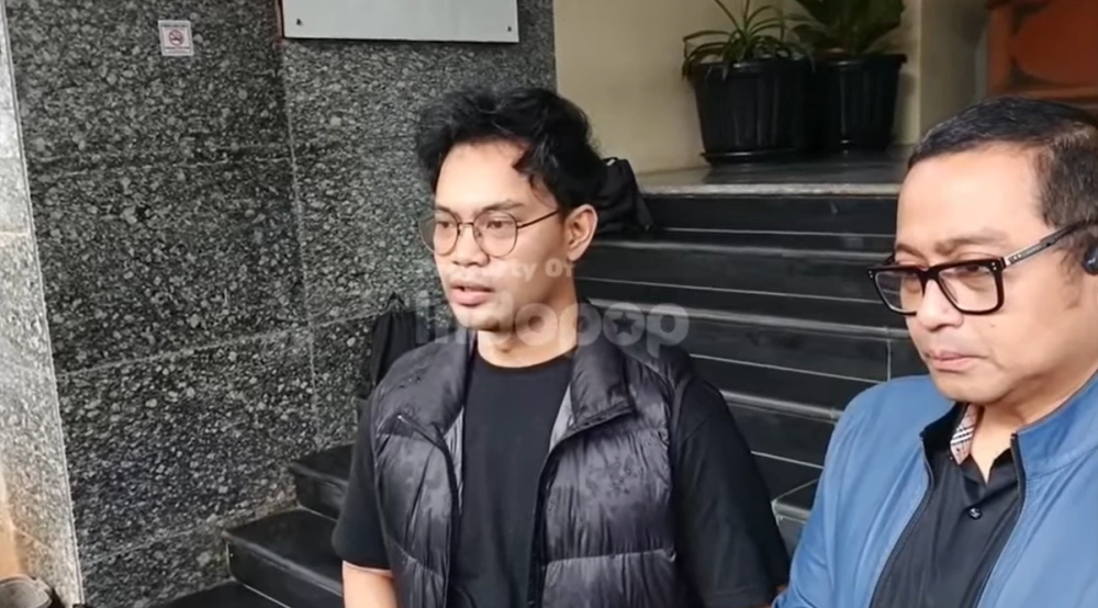 Insanul Fahmi dan kuasa hukum. (Indopop)