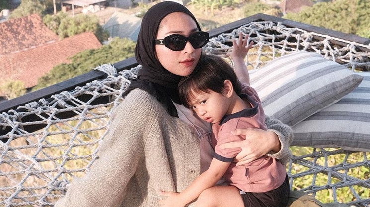 Ira Nandha Move On dari Taksi ke Mobil Mewah usai Suami Sempat Larang Beli