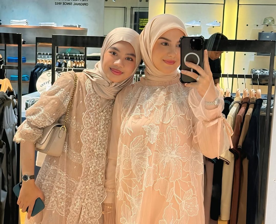 Momen Kedekatan Irish Bella Bareng Anak Sambung [Instagram]