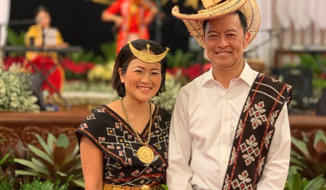 Wajah Sumringah Istri Tom Lembong Disorot, Hepi Banget Suami Bebas Usai Dapatkan Abolisi