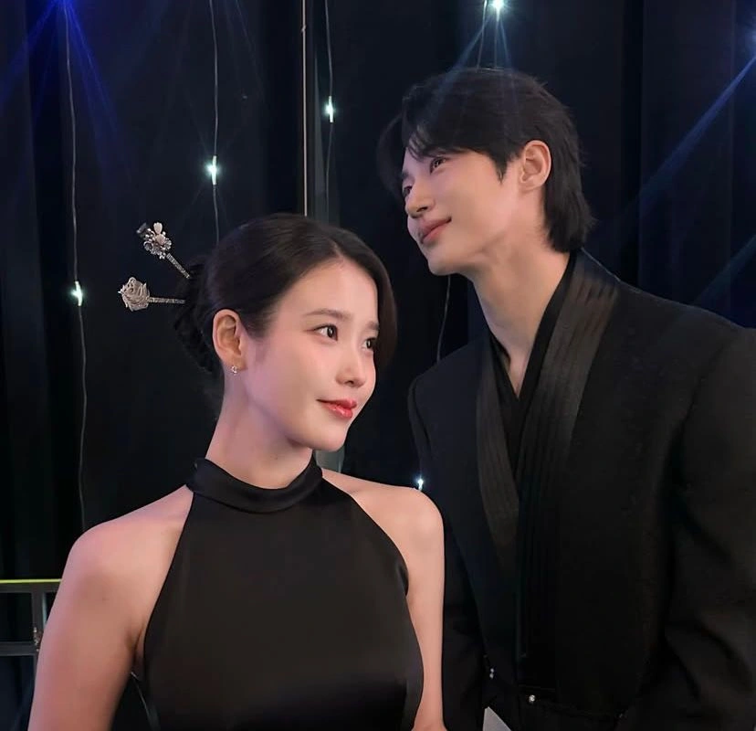Iu Dan Byeon Woo Seok Instagram