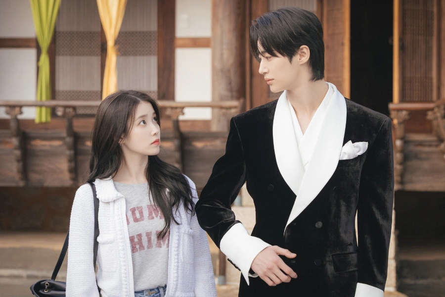 Iu Dan Byeon Woo Seok Soompi